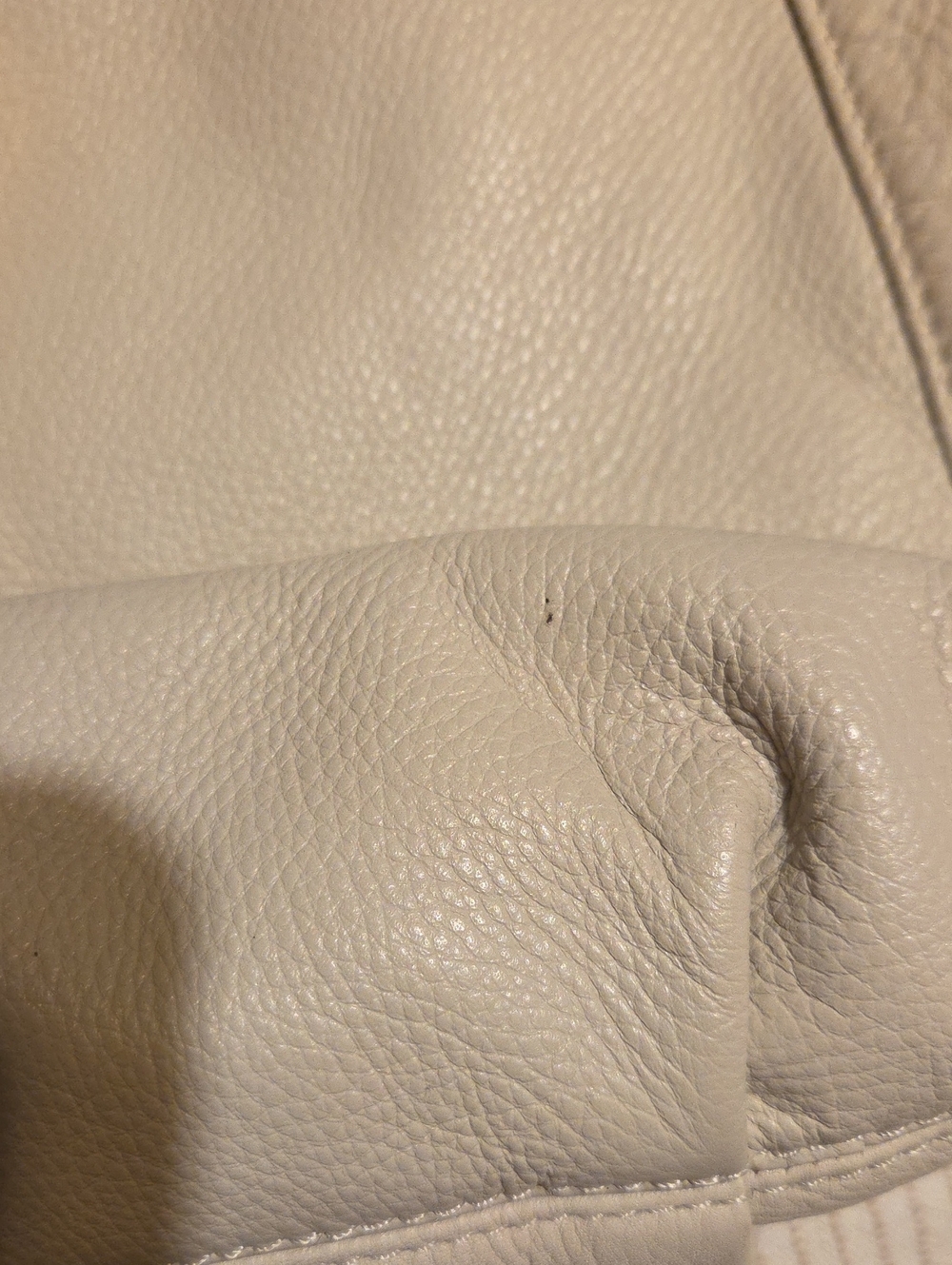 Michael Kors Cream Leather Shoulder Bag with Snake-Trim Accents - Picture 5 of 6